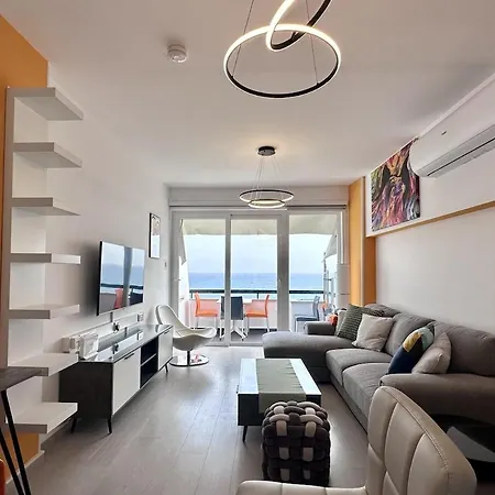 Vibrant Finikoudes Sea View 2 Bedroom