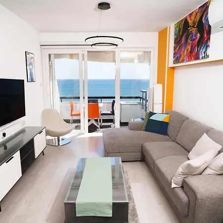 Apartment Vibrant Finikoudes Sea View 2 Bedroom *