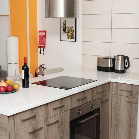 Apartament Vibrant Finikoudes Sea View 2 Bedroom *