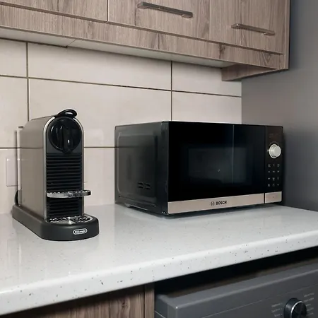Vibrant Finikoudes Sea View 2 Bedroom Apartament *
