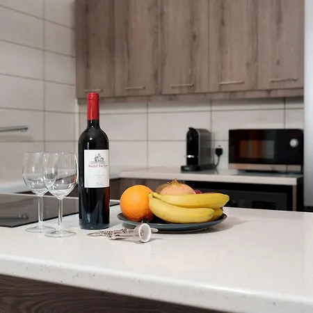 Apartament Vibrant Finikoudes Sea View 2 Bedroom