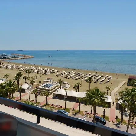 Apartament Vibrant Finikoudes Sea View 2 Bedroom