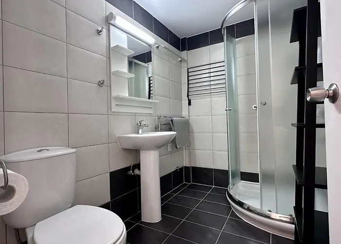 Apartment Vibrant Finikoudes Sea View 2 Bedroom