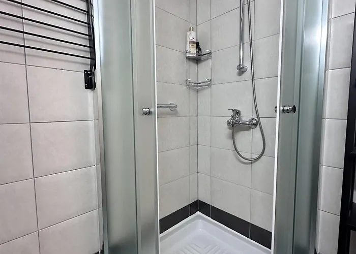 Vibrant Finikoudes Sea View 2 Bedroom Apartament